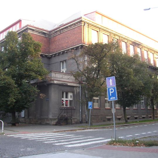 Budova střední průmyslové školy