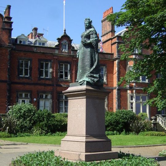 Statue of Queen Victoria