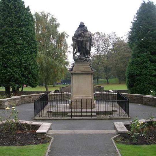 War Memorial in Ladyhill Park