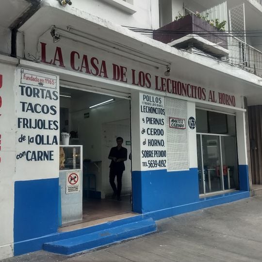 La Casa de Los Lechoncitos al Horno