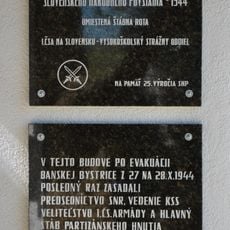 Hotel, tabuľa pamätná II.