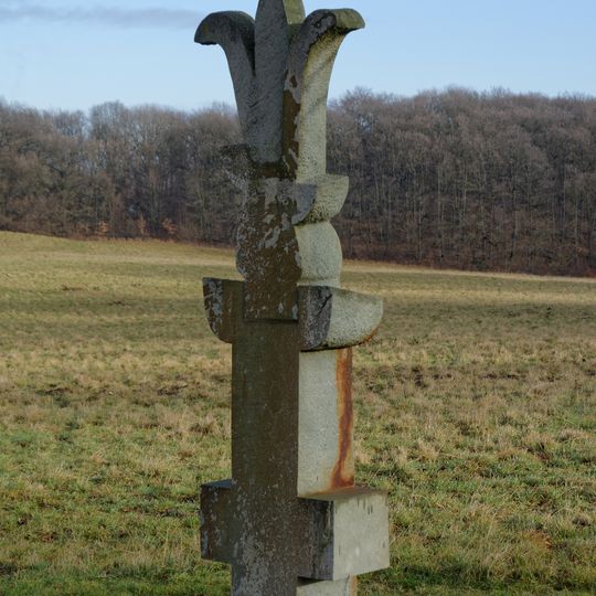 Kamenná plastika Tamar u Cesty přátelství z Bílky do Bořislavi