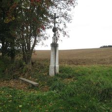 Kříž u polní cesty východně od Tlumačova