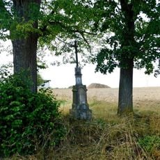 Kříž u silnice mezi Hořicemi a Píští