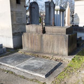 Grave of Crozes