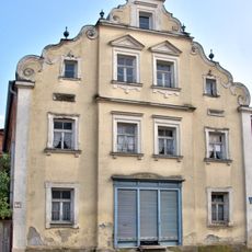 Wohn- und Geschäftshaus