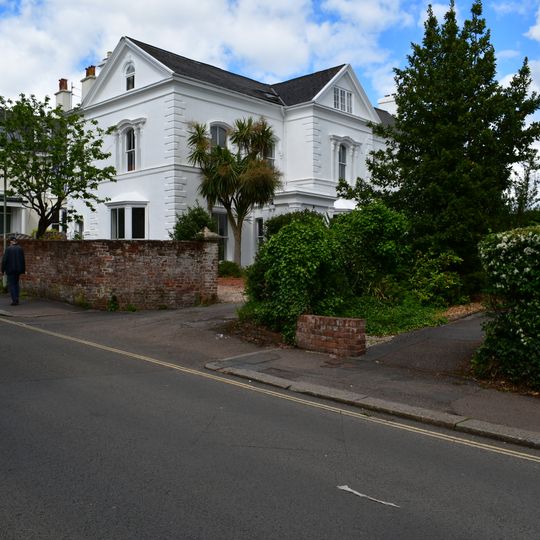 100, Pennsylvania Road