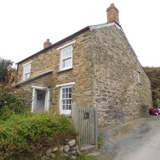 House At Hemmick Beach At Sx 993 405