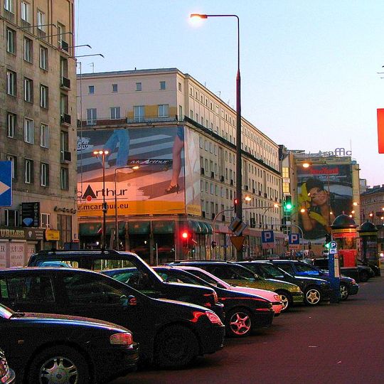 Blok przy ulicy Kruczej 51