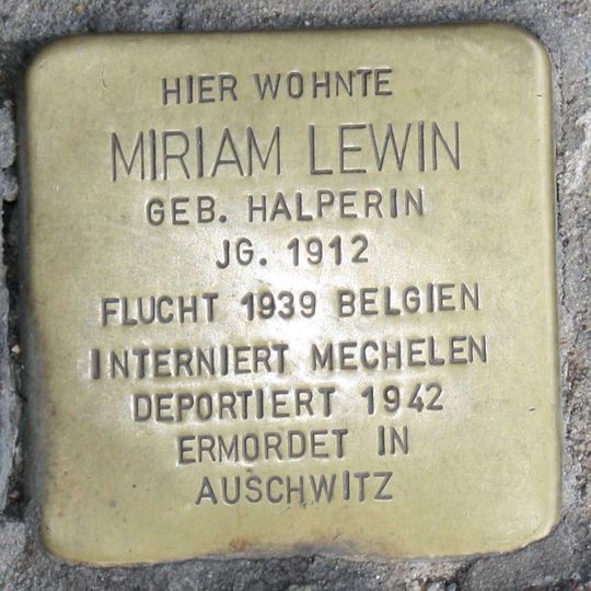 Stolperstein em memória de Miriam Lewin