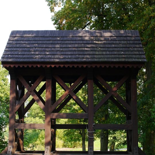 Dzwonnica w Parliniu