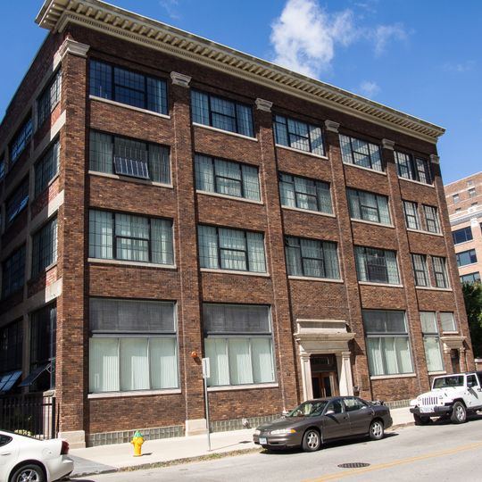 Standard Glass and Paint Company Building