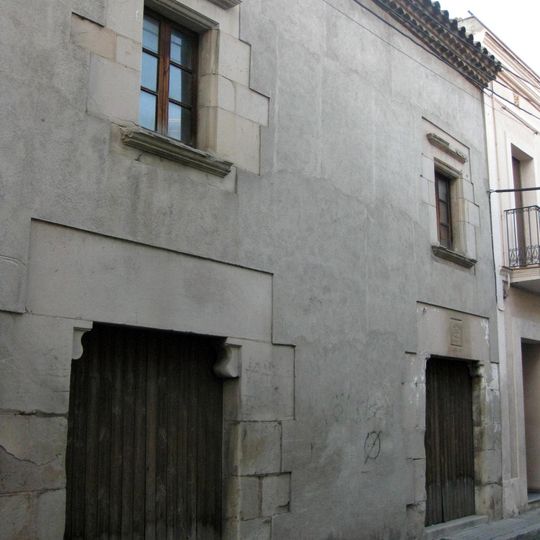 Conjunt de tres cases al carrer Corró, 67-71