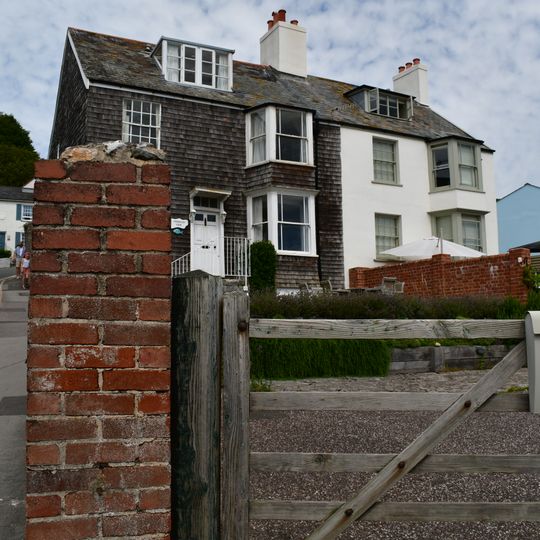 Harbour View  Hillside