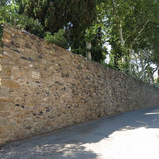 Muralla de Púbol