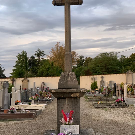 Cemetery cross of Béligneux