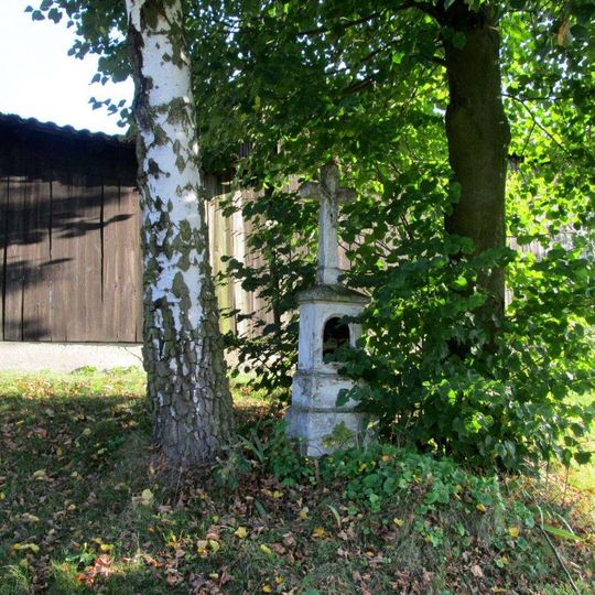 Kříž v Bujesilech u rozcestí