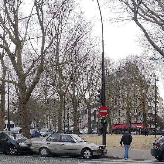 Place du Colonel-Fabien