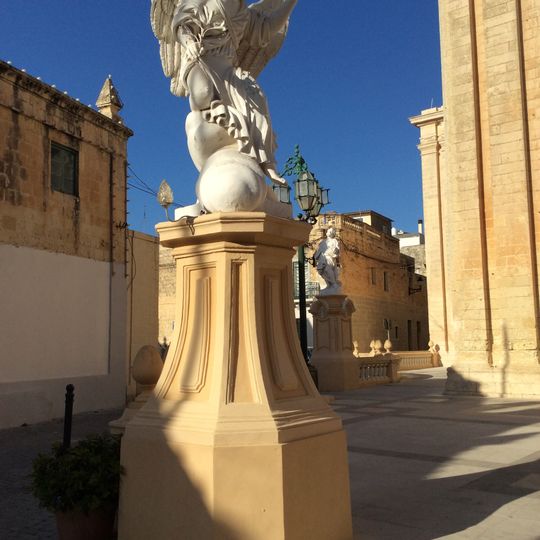 Statue Engel Gabriel