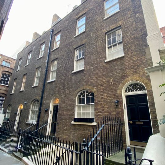 1-3, Wine Office Court Ec4