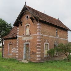 Dworzec kolejowy kolei wąskotorowej w Nędzy