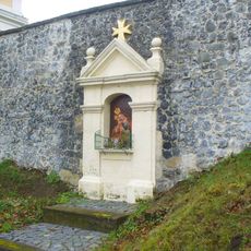 Kaplička pod kostelem ve Volfarticích