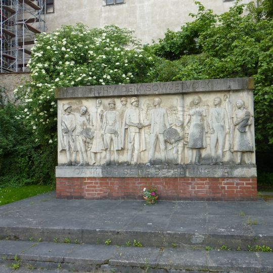 Ehrenmal "Ruhm dem Sowjetvolk"