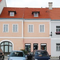 Wohn- und Geschäftshaus