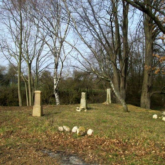 Kříž západně od Sedlce na vršku III