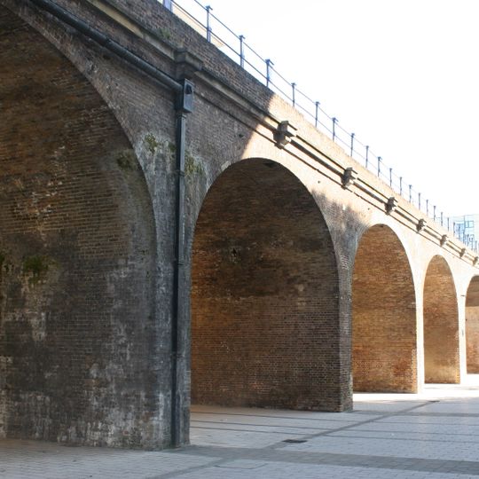 Railway Viaduct To North Of Regents Canal Dock