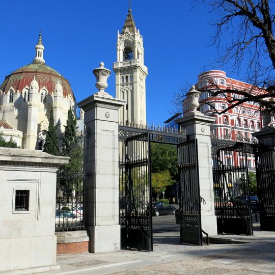 Puerta de Hernani del Retiro