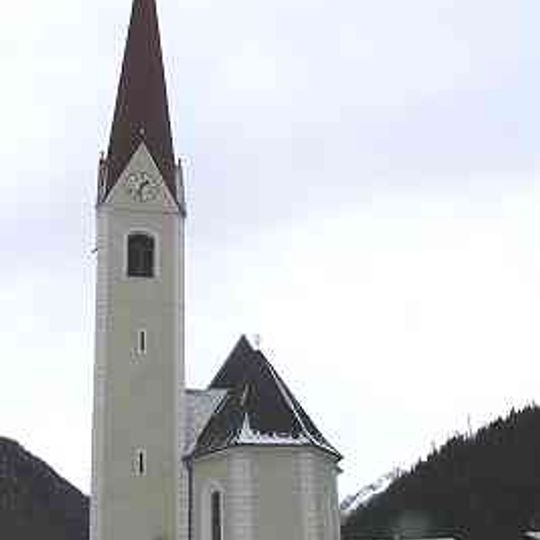 Kath. Expositurkirche zum hl. Josef mit Friedhof, Friedhofskapelle und Kriegergedächtnisstätte