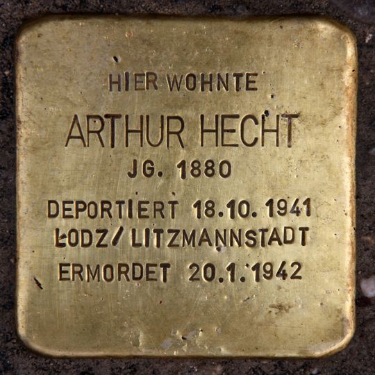 Stolperstein dedicated to Arthur Hecht