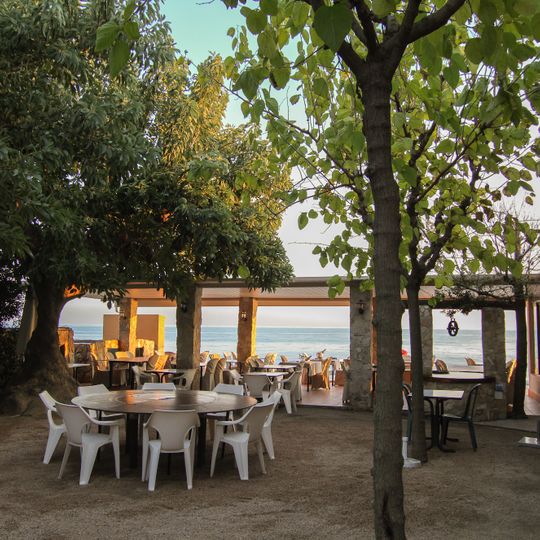 Pins Mar Restaurant