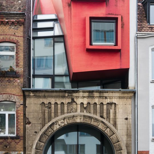 Wohn- und Geschäftshaus Goltsteinstraße 110, Köln