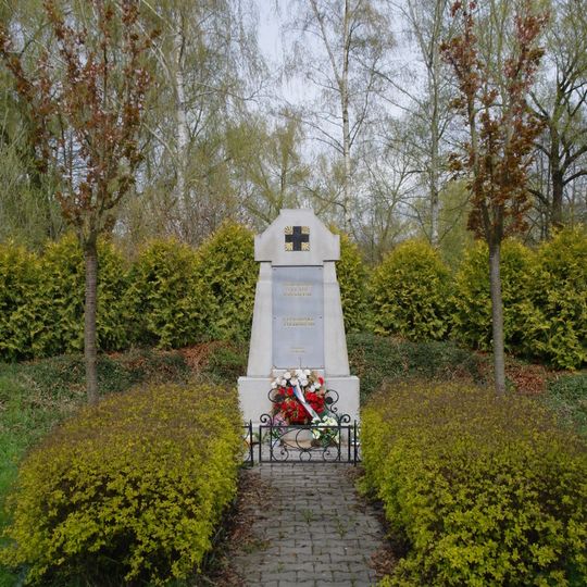 Pomník padlým v Horšicích