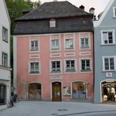 Wohn- und Geschäftshaus