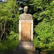 Pomník skladatele Františka Kmocha na Kmochově ostrově v Kolíně