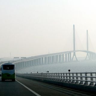 Shanghai Yangtze River Tunnel and Bridge