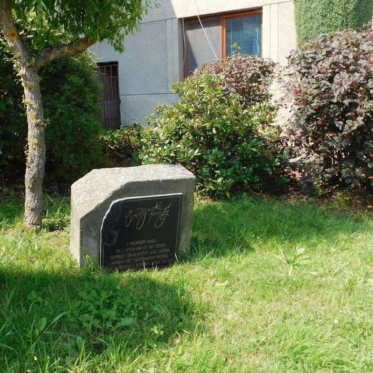 Pomník v Mírově v centru obce