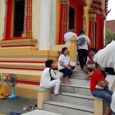Wat Hua Lamphu Thong