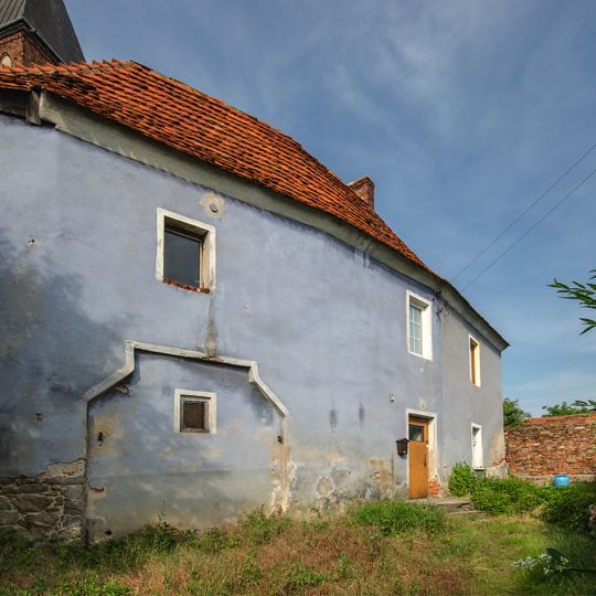 Budynek bramny na cmentarz kościelny