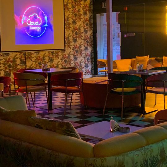 Cloud Lounge