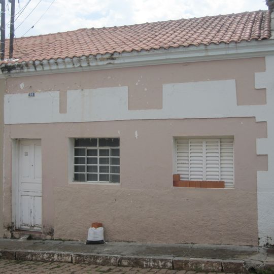 Building at Rua Gustavo Paula Leite, 54