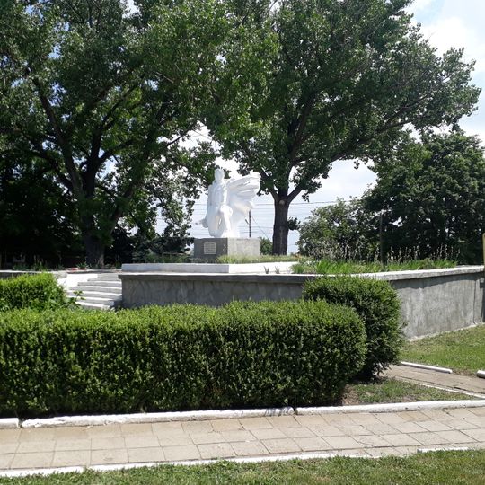 World War II memorial in Fălești