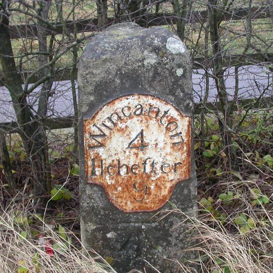 Milestone On A303 At Ngr St 6605 2679