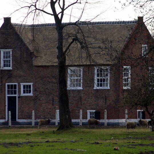 Veurseweg 215, Voorschoten