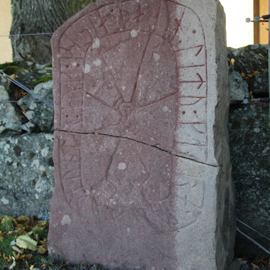 Södermanlands runinskrifter Fv1948;282