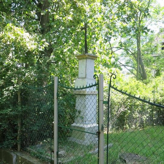 Kříž u kostela svaté Barbory v Chomutově