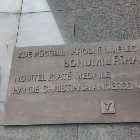Pamětní deska Bohumila Říhy u Národní ulice v Praze